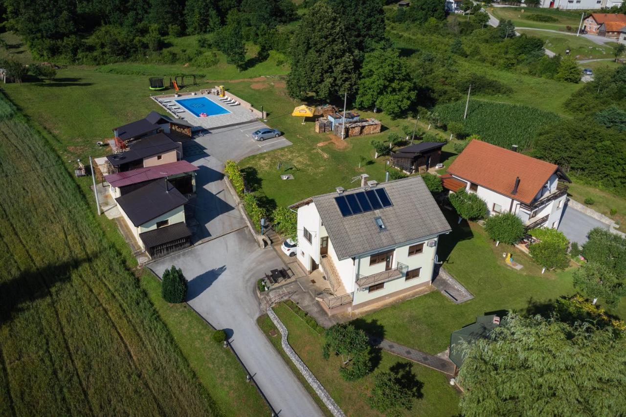 Apartments Lucija Slunj Exterior photo